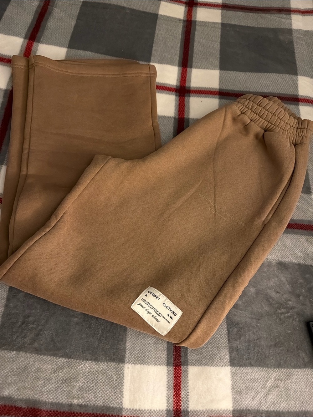 Women's Elastic-Waist Sweatpants in Camel